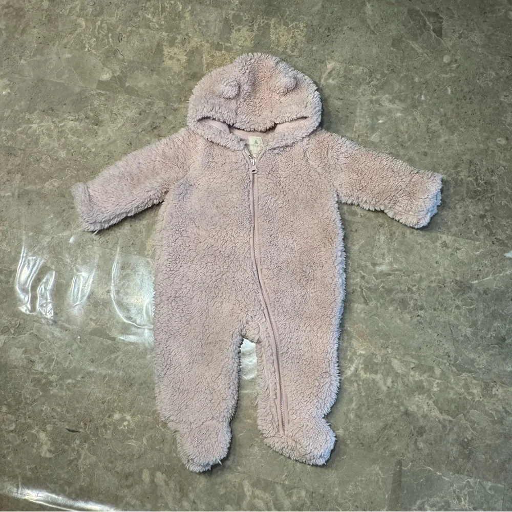 Baby girl Teddy light pink Sherpa zip up One-Piece Size 0-3 months  Baby Gap